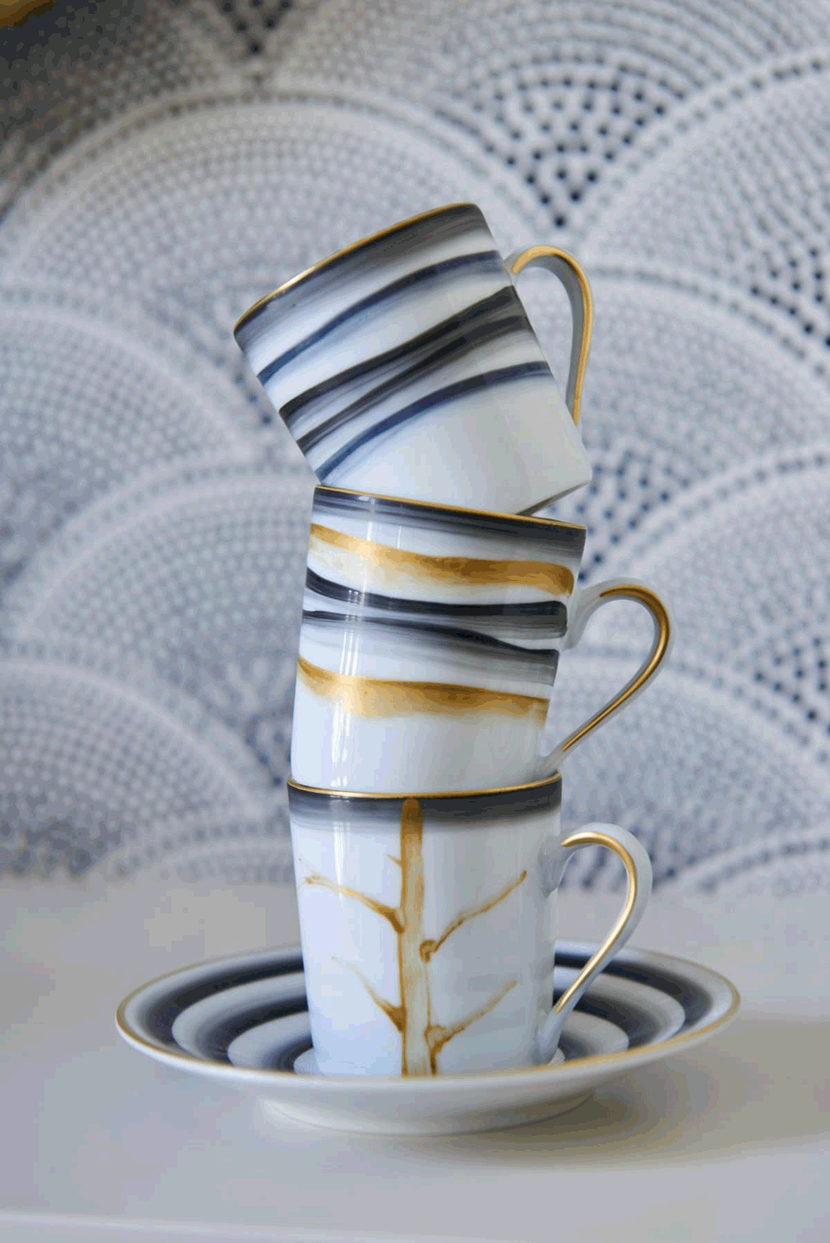 CUPS & SAUCERS MARIE DAAGE